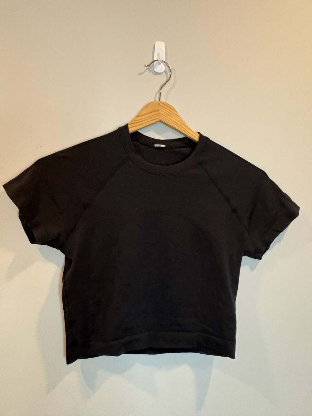 Lululemon Athletica Seamless Cropped Short Sleeve T-Shirt